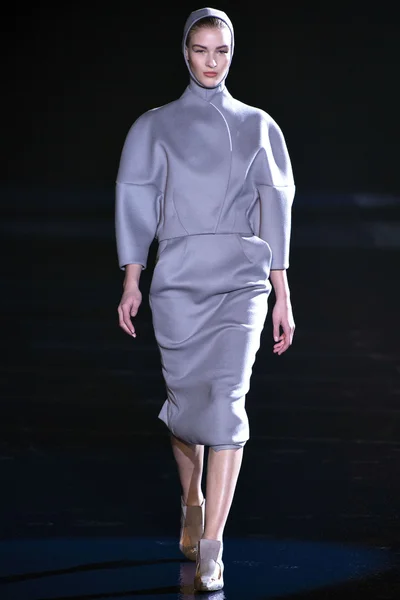 Look 1